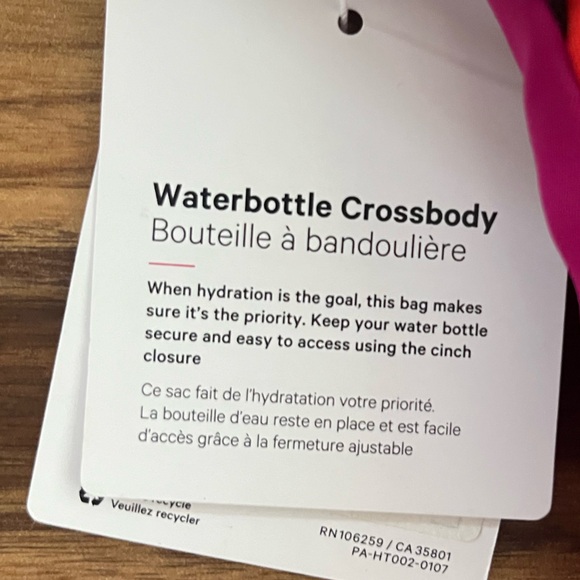 NWT Lululemon Waterbottle Crossbody Bag - Picture 3 of 5